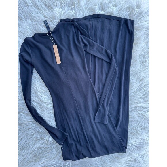 Skims Soft Lounge Long Sleeve Slit Dress Onyx Size XXS - Picture 8 of 11